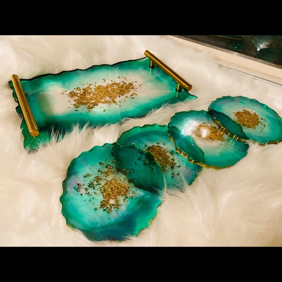 Handmade Green Resin Tray With Handles And Coasters - Picture 8 of 13